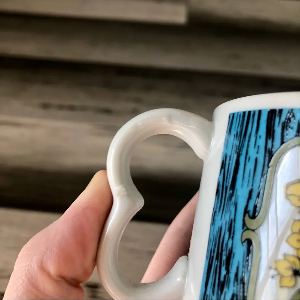 Vintage 1970s Made in Japan Ceramic MCM Floral Stackable Mugs - Picture 3 of 15